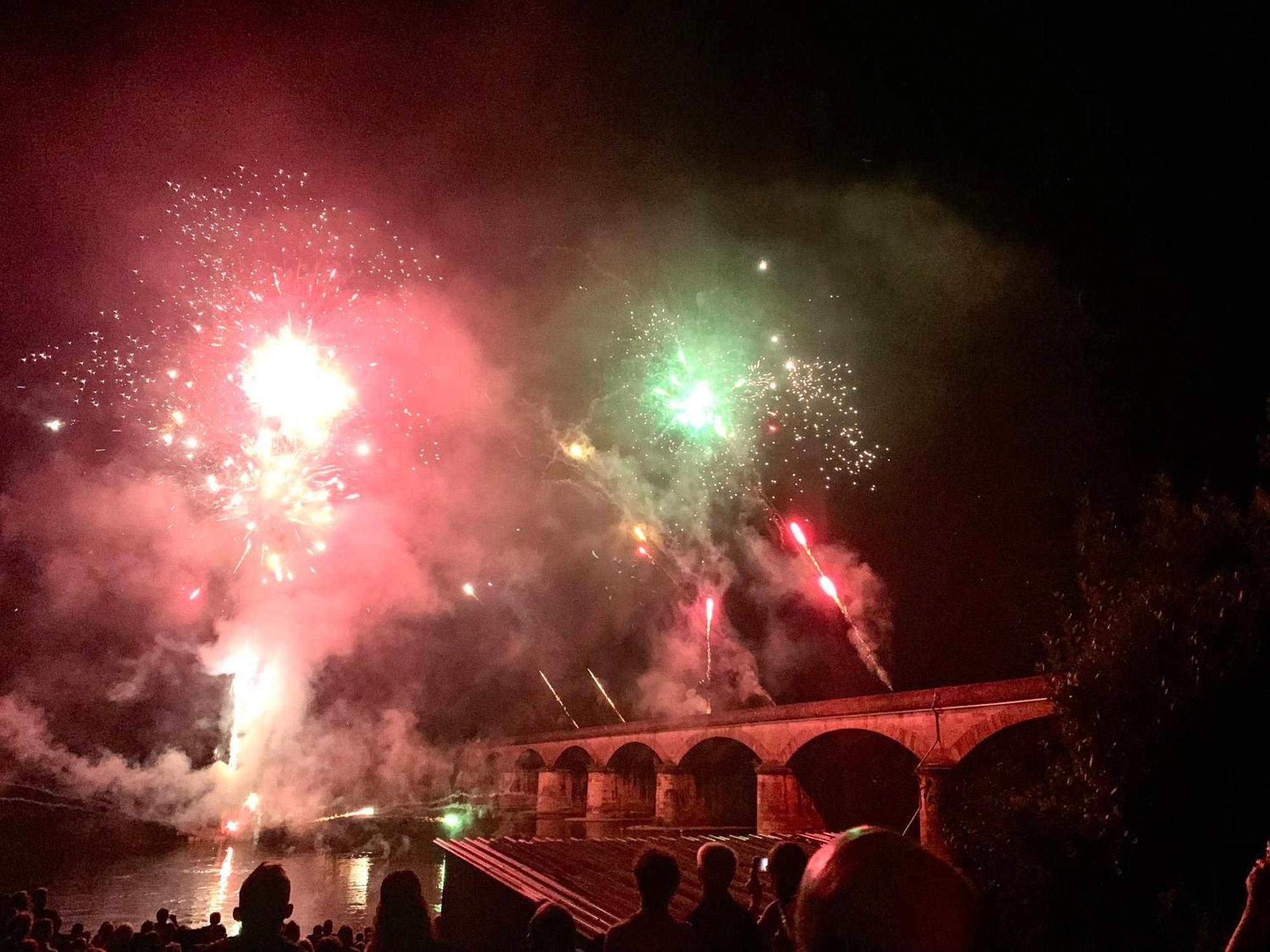 Brasseurs Du Pont - Microbrasserie Avec Chambres Siorac-en-Périgord Exteriör bild